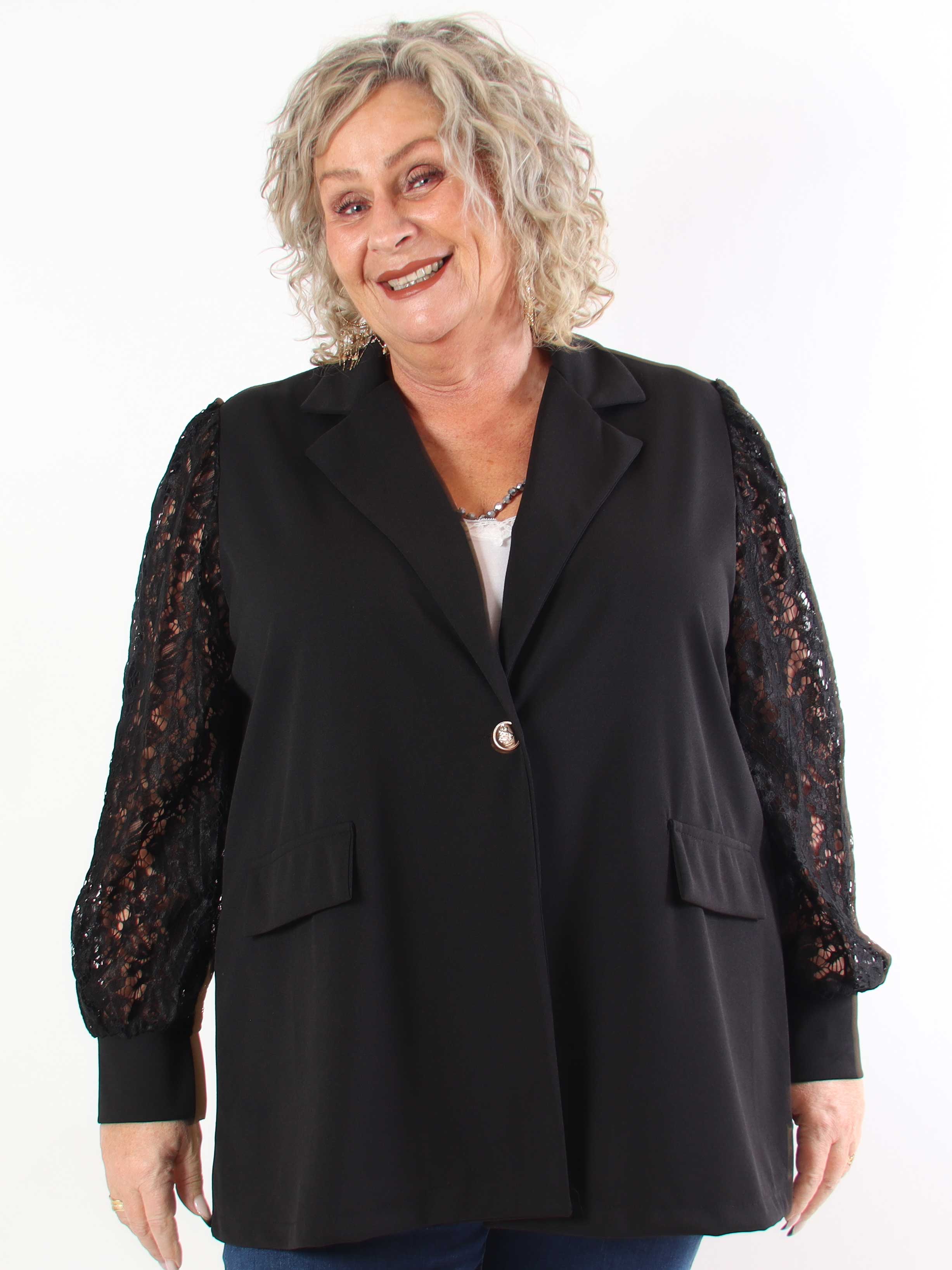 Kata Lace - Oversized blazer med ärmar i spets